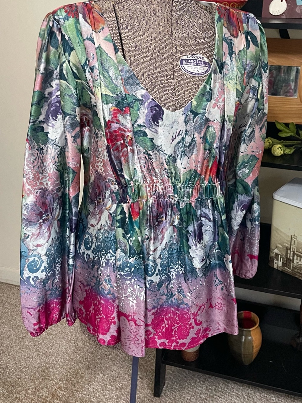 Sundance Floral V-Neck Long-Sleeve Tunic in Pink, Green & Purple Silk